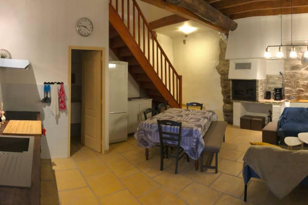 Les Maisons Du Conflent, Maisons Familiales En Pierre Au Coeur Des Remparts Villefranche-de-Conflent Exterior foto